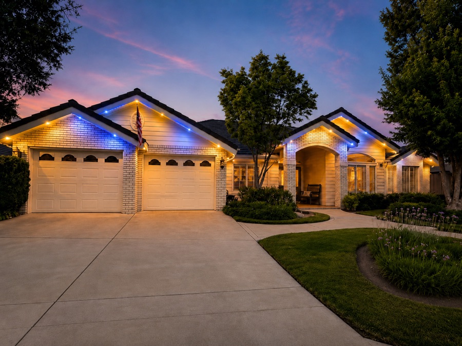Blue roofline lighting
