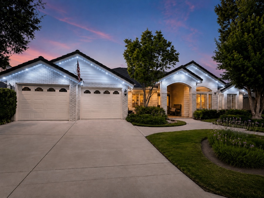 Cool white roofline lighting