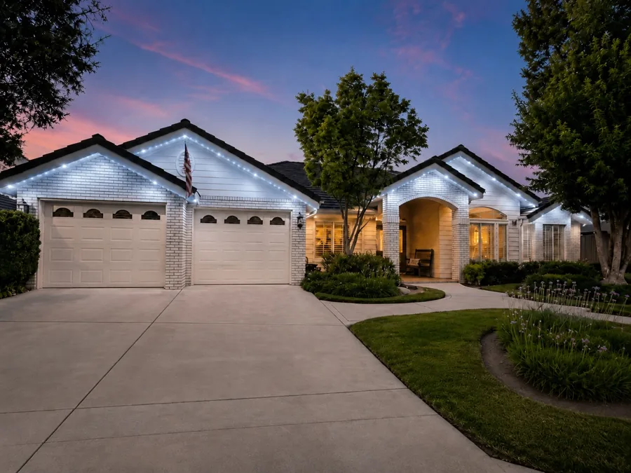 Cool white roofline lighting